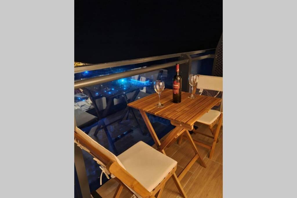 Luxury Aparthotel In Orbi City Sea View Batumi Exterior foto